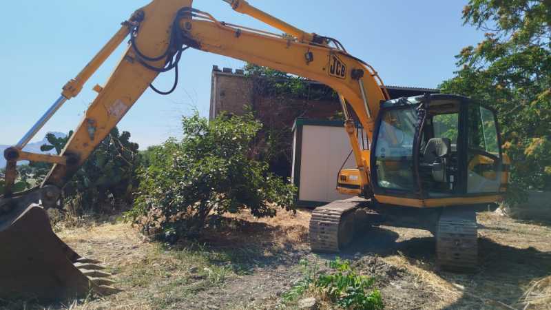 OmecoHub - JCB JS130